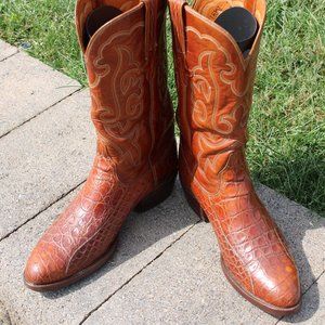 Lucchese San Antonio American alligator men's cowboy boots. Size 9.5D.